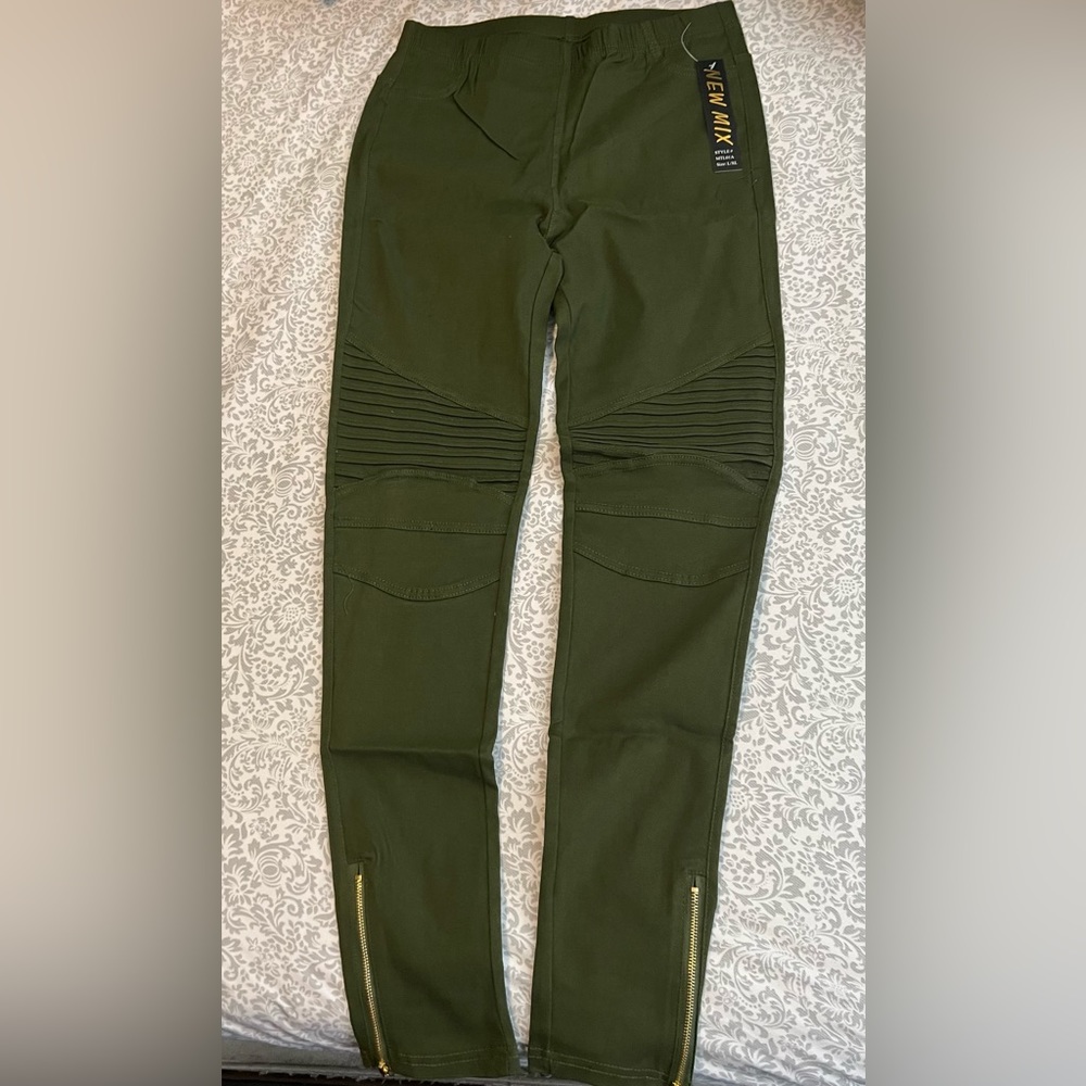 ⭐️ New Mix Green Moto Ankle Zip Detail Leggings | large